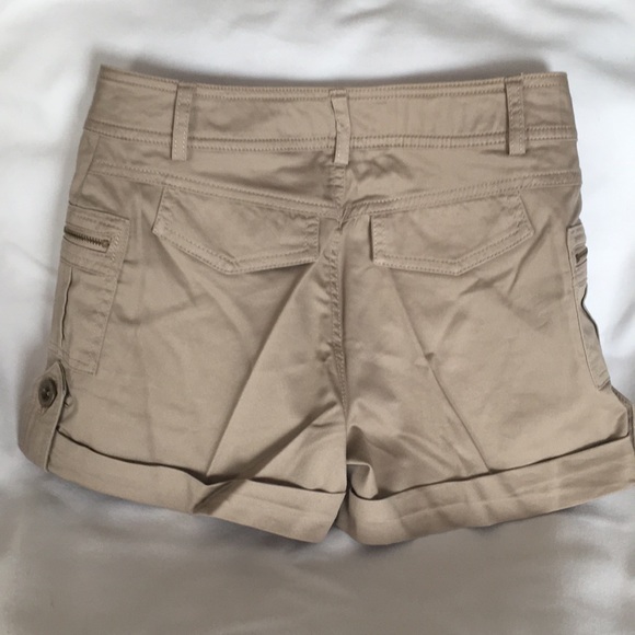 Women’s shorts - Picture 2 of 5